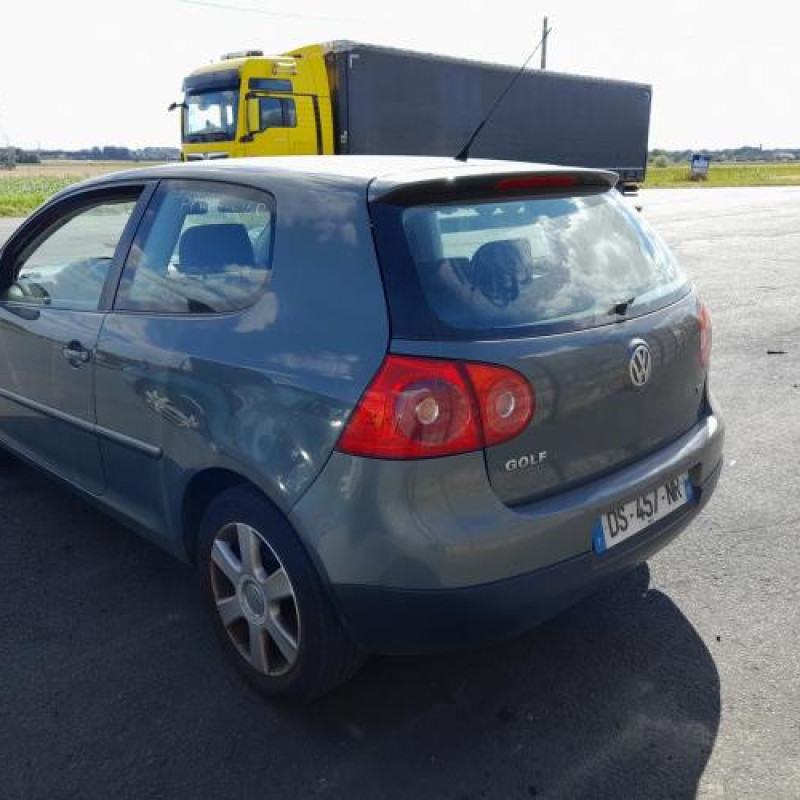 Reservoir essence VOLKSWAGEN GOLF 5 Photo n°5