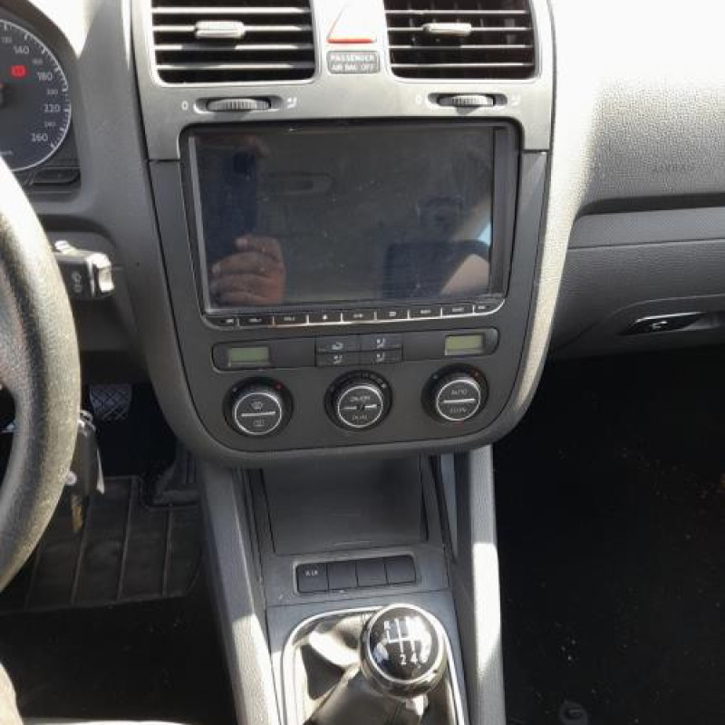 Reservoir essence VOLKSWAGEN GOLF 5 Photo n°11