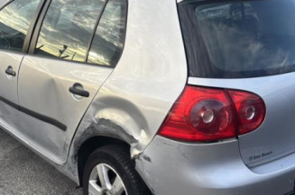 Reservoir essence VOLKSWAGEN GOLF 5