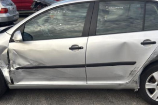 Reservoir essence VOLKSWAGEN GOLF 5