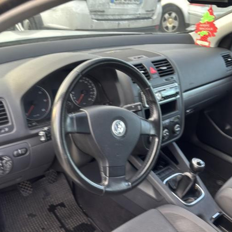 Reservoir essence VOLKSWAGEN GOLF 5 Photo n°13