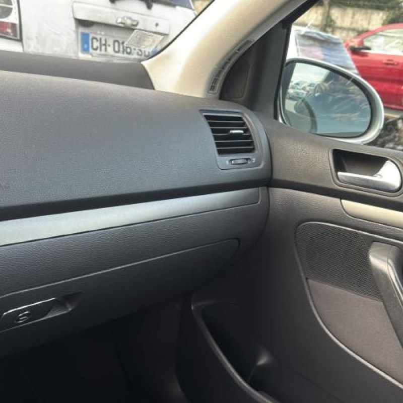 Reservoir essence VOLKSWAGEN GOLF 5 Photo n°19