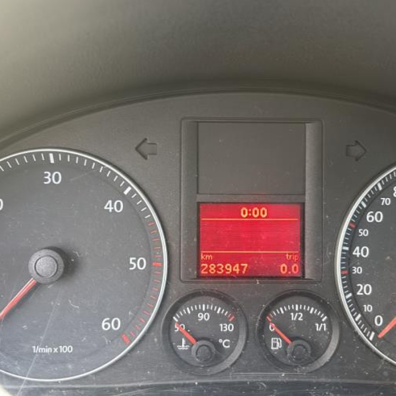 Reservoir essence VOLKSWAGEN GOLF 5 Photo n°20