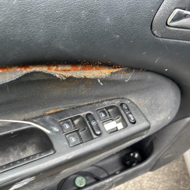 Serrure avant droit SKODA OCTAVIA 1 Photo n°11