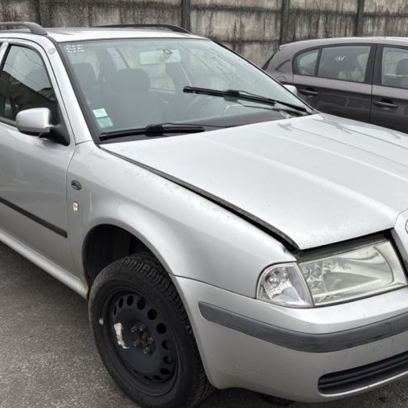 Serrure avant gauche SKODA OCTAVIA 1 Photo n°2