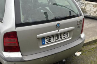 Serrure avant gauche SKODA OCTAVIA 1