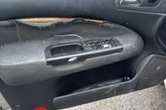 Serrure avant gauche SKODA OCTAVIA 1