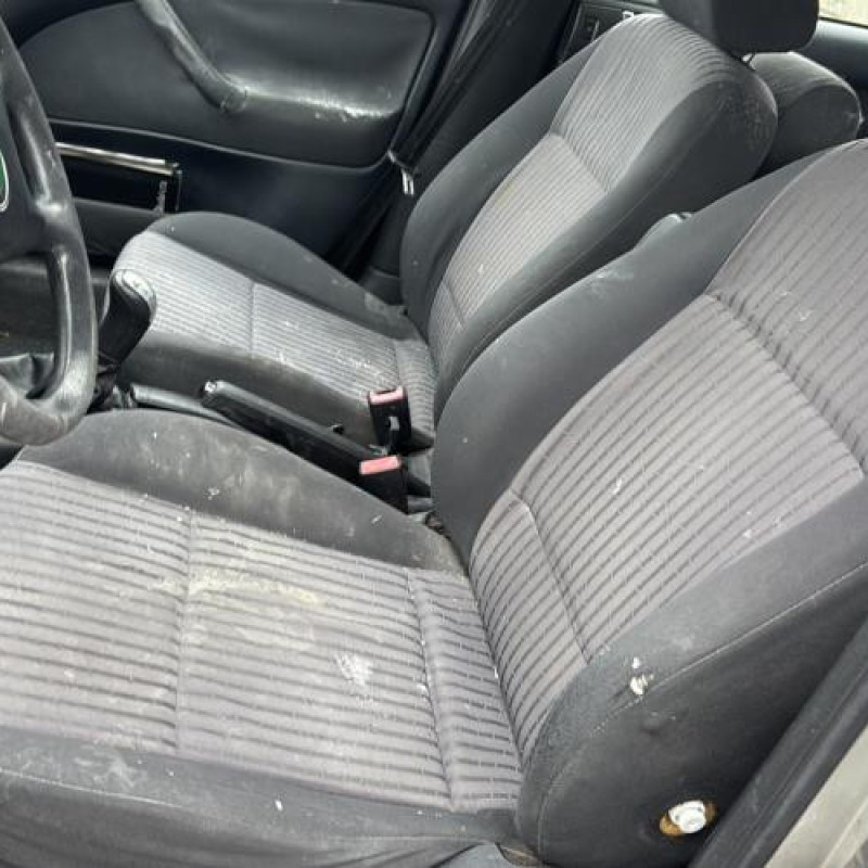 Serrure avant gauche SKODA OCTAVIA 1 Photo n°12