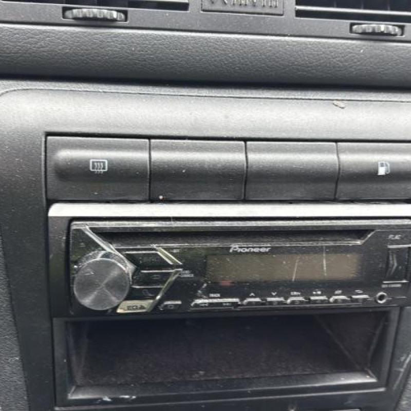 Serrure avant gauche SKODA OCTAVIA 1 Photo n°16