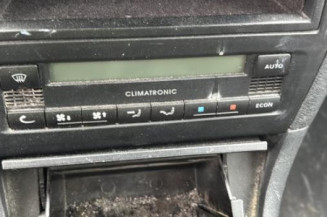 Serrure avant gauche SKODA OCTAVIA 1