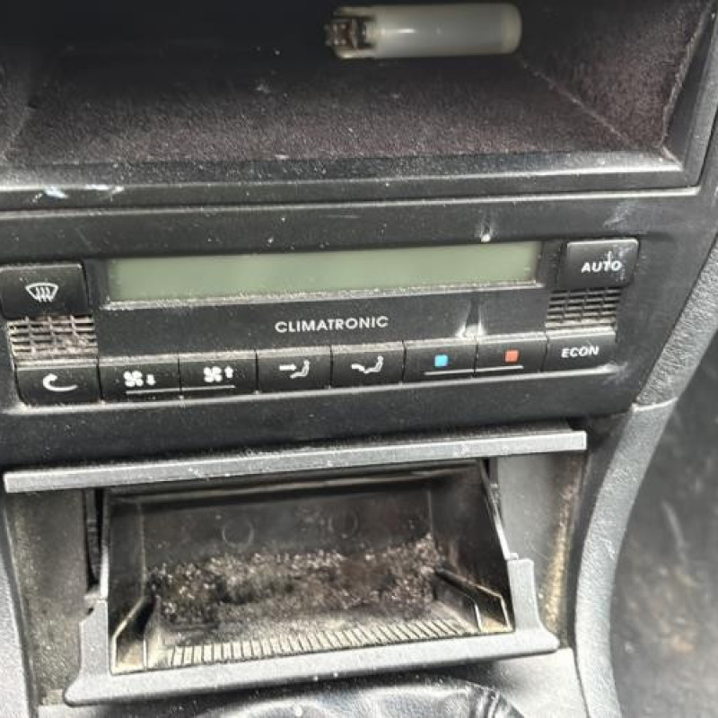 Serrure avant gauche SKODA OCTAVIA 1 Photo n°17