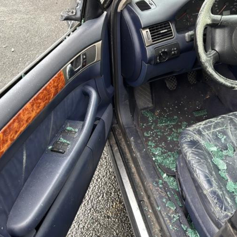 Pivot de moyeu avant gauche AUDI A6 2 Photo n°10