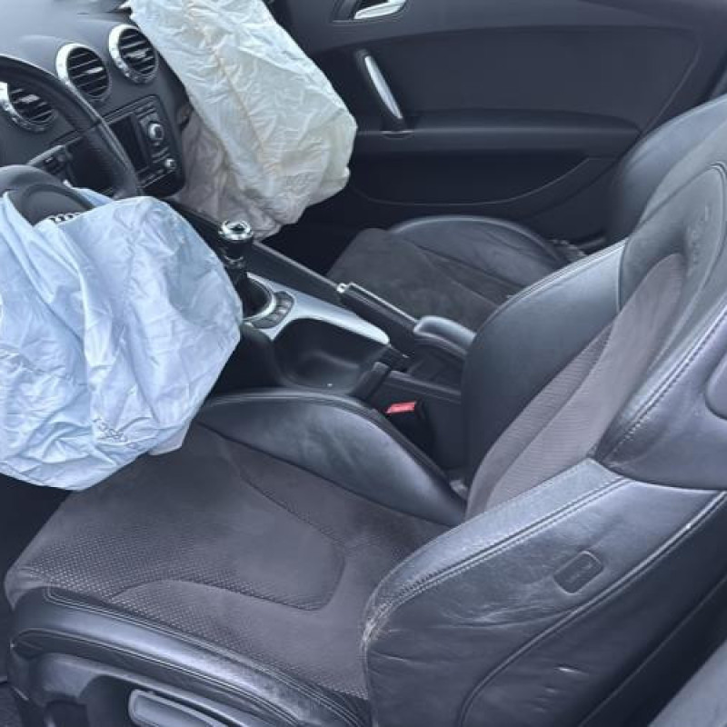 Boitier filtre a air AUDI TT 2 Photo n°11