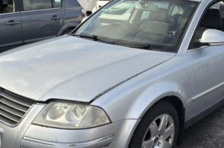 Feu arriere principal gauche (feux) VOLKSWAGEN PASSAT 4 Photo n°1