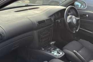 Feu arriere principal gauche (feux) VOLKSWAGEN PASSAT 4