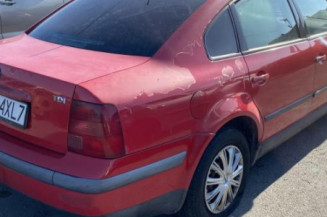 Leve vitre electrique avant gauche VOLKSWAGEN PASSAT 4