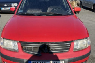 Leve vitre electrique avant gauche VOLKSWAGEN PASSAT 4