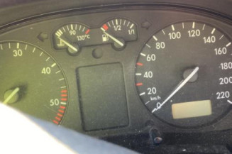 Leve vitre electrique avant gauche VOLKSWAGEN PASSAT 4