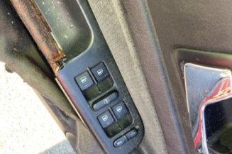 Pivot de moyeu avant droit VOLKSWAGEN PASSAT 4