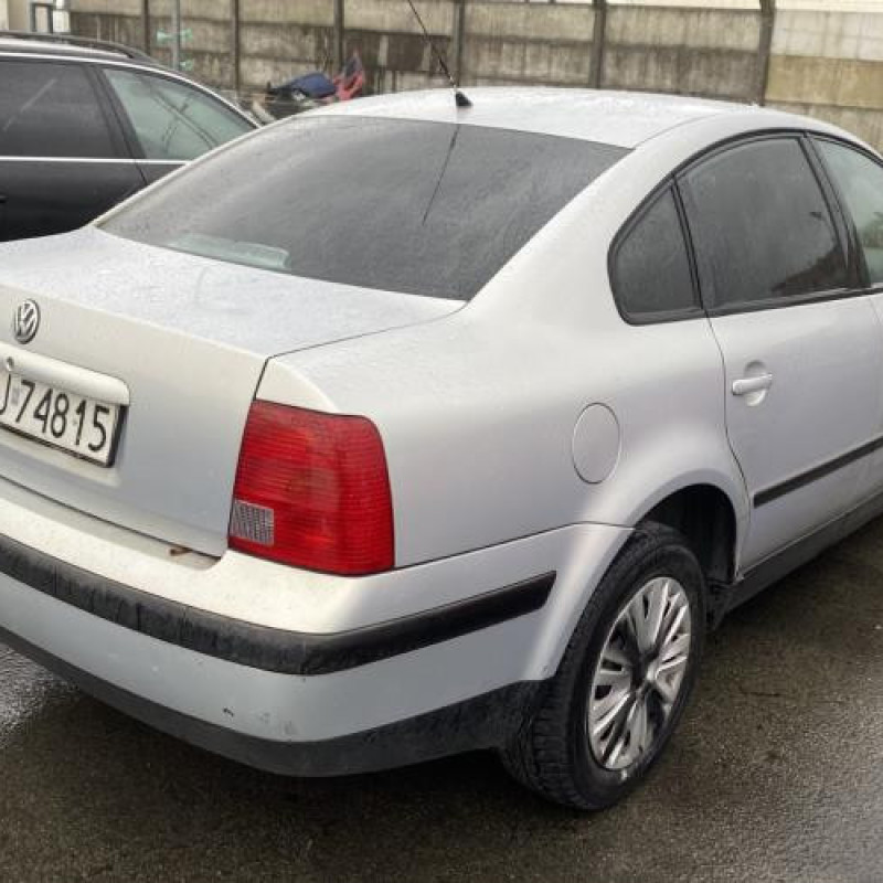 Leve vitre electrique avant gauche VOLKSWAGEN PASSAT 4 Photo n°3