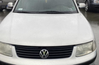 Leve vitre electrique avant gauche VOLKSWAGEN PASSAT 4