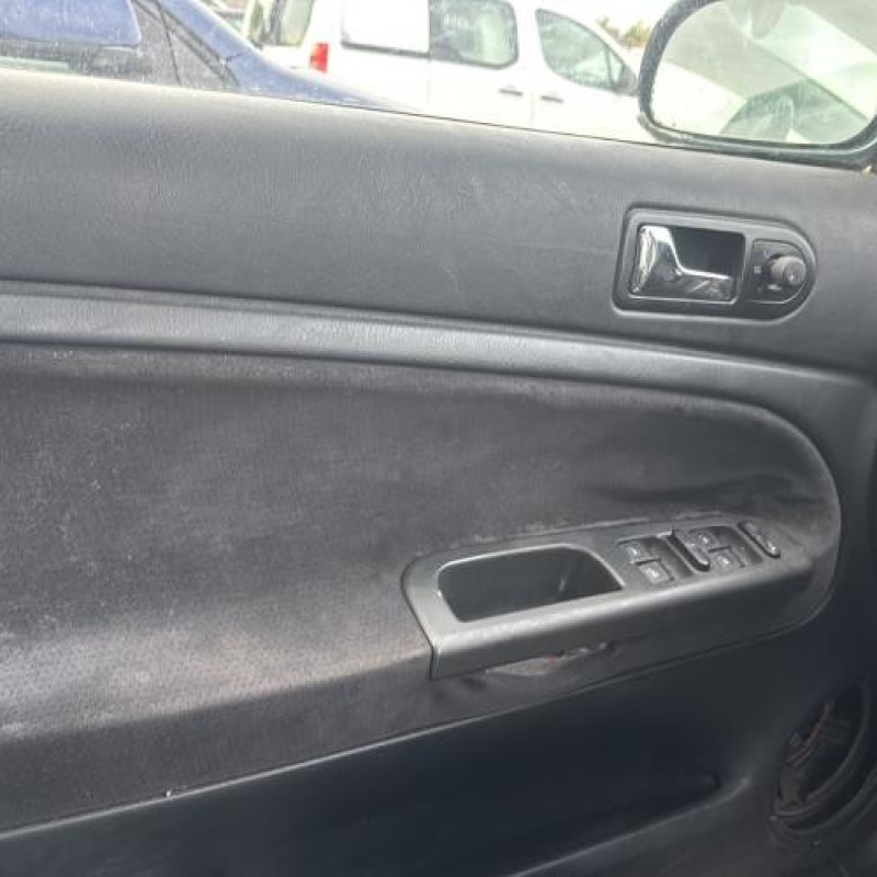 Leve vitre electrique avant gauche VOLKSWAGEN PASSAT 4 Photo n°10