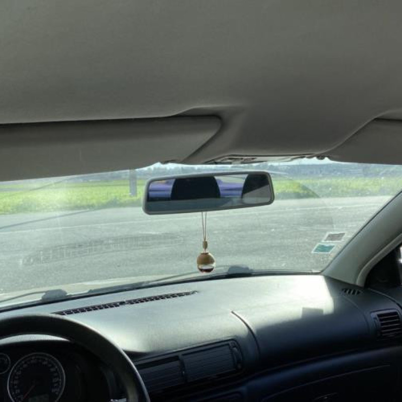 Feu arriere principal droit (feux) VOLKSWAGEN PASSAT 4 Photo n°3