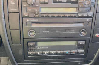 Serrure avant droit VOLKSWAGEN PASSAT 4