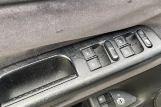 Serrure avant gauche VOLKSWAGEN PASSAT 4