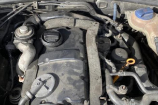 Serrure avant gauche VOLKSWAGEN PASSAT 4