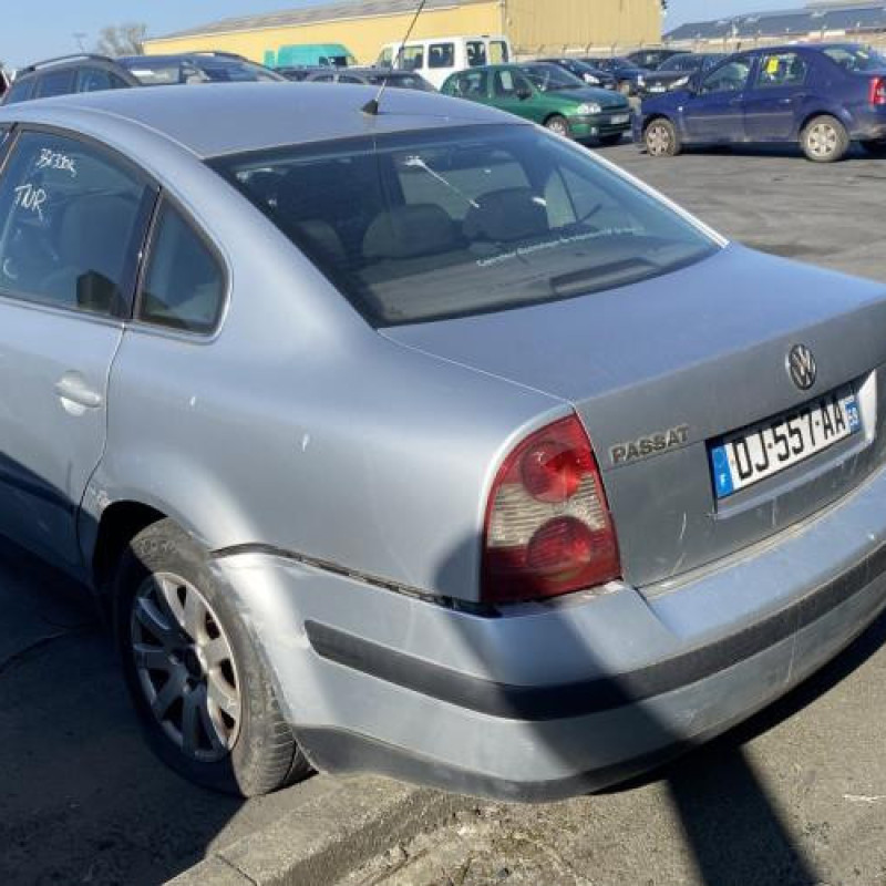 Serrure avant droit VOLKSWAGEN PASSAT 4 Photo n°4