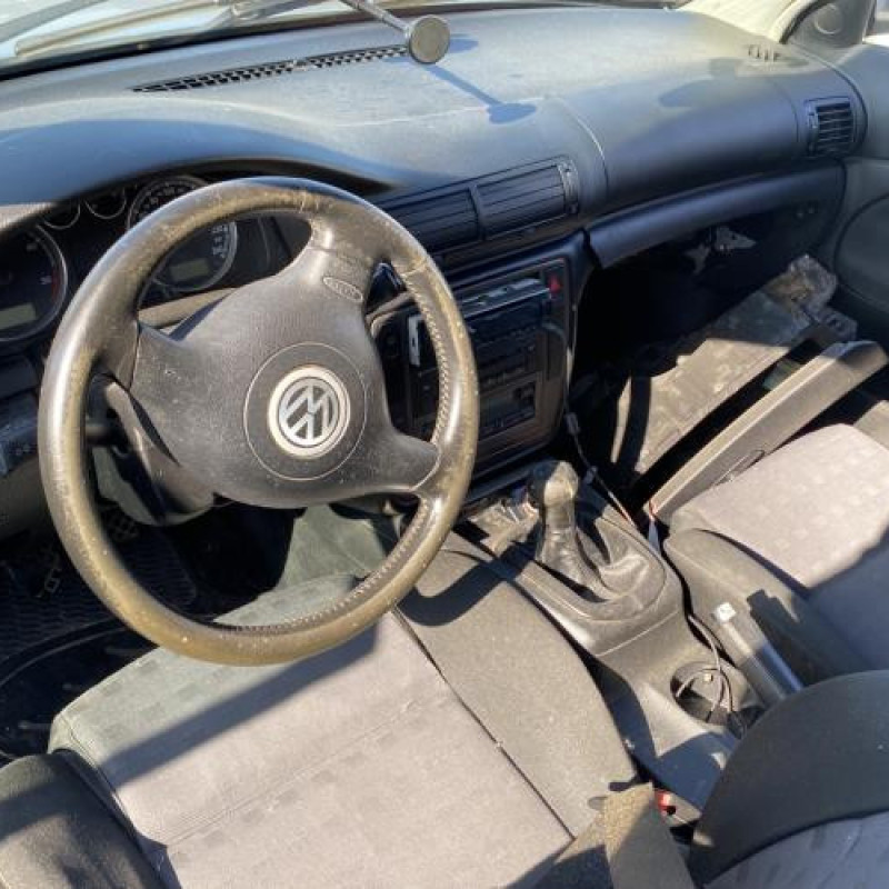 Serrure avant droit VOLKSWAGEN PASSAT 4 Photo n°14