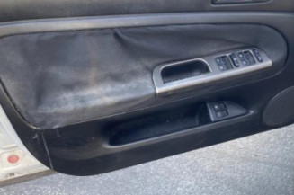 Serrure avant gauche VOLKSWAGEN PASSAT 4