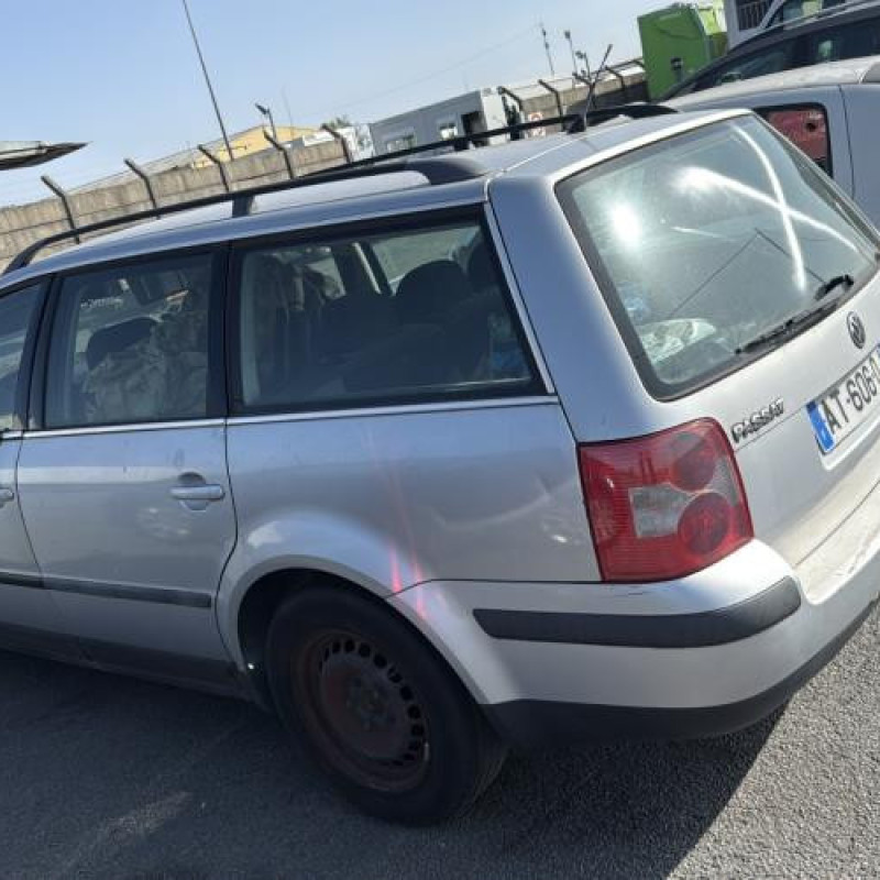 Leve vitre electrique avant gauche VOLKSWAGEN PASSAT 4 Photo n°6