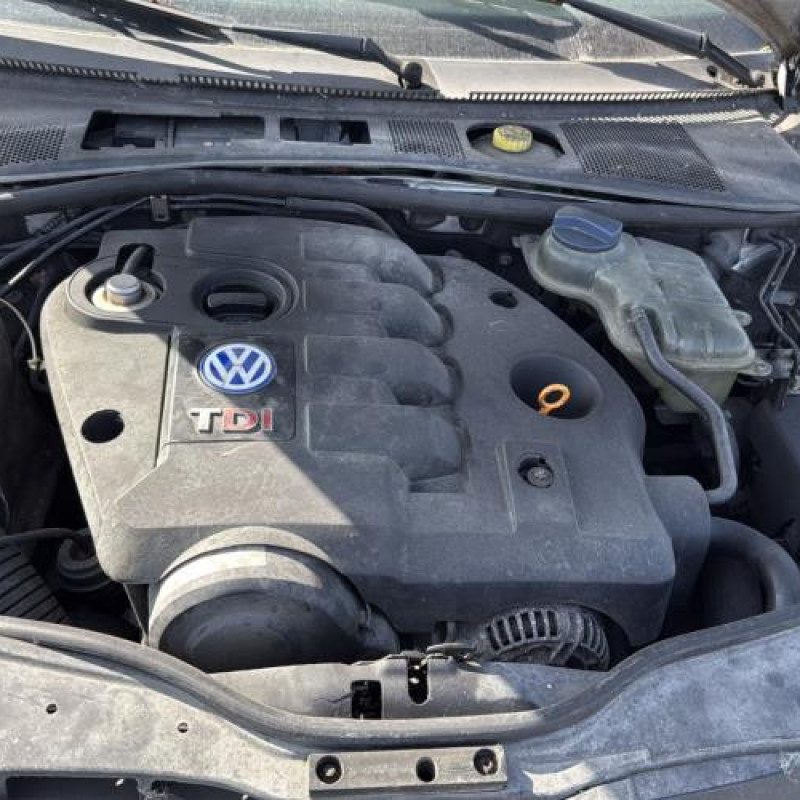 Serrure avant droit VOLKSWAGEN PASSAT 4 Photo n°9