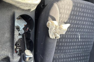 Serrure avant droit VOLKSWAGEN PASSAT 4