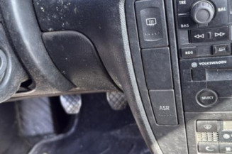 Serrure avant droit VOLKSWAGEN PASSAT 4
