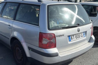 Serrure avant gauche VOLKSWAGEN PASSAT 4
