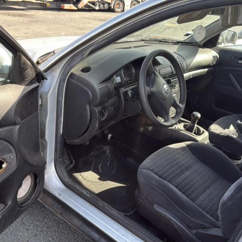 Pivot de moyeu avant gauche VOLKSWAGEN PASSAT 4 Photo n°10