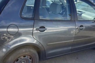 Serrure avant droit VOLKSWAGEN POLO 4