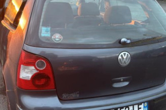 Serrure avant droit VOLKSWAGEN POLO 4