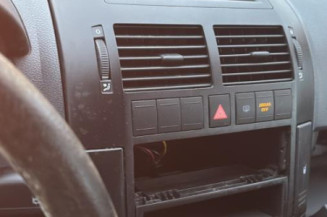 Serrure avant droit VOLKSWAGEN POLO 4