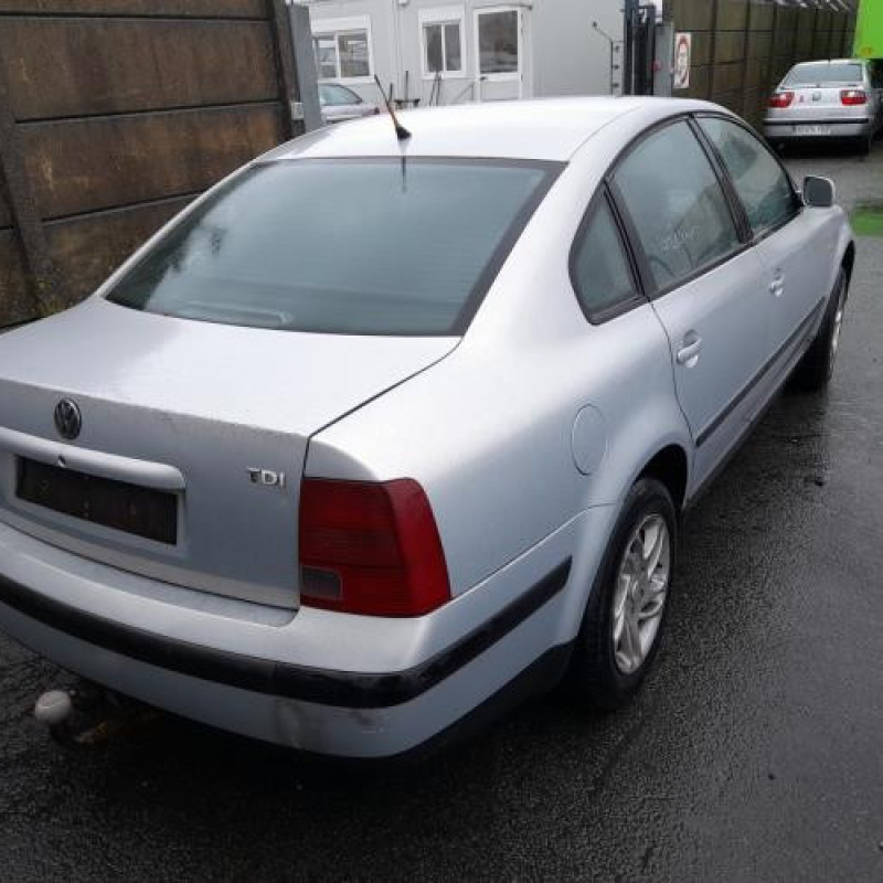 Leve vitre electrique avant gauche VOLKSWAGEN PASSAT 4 Photo n°4