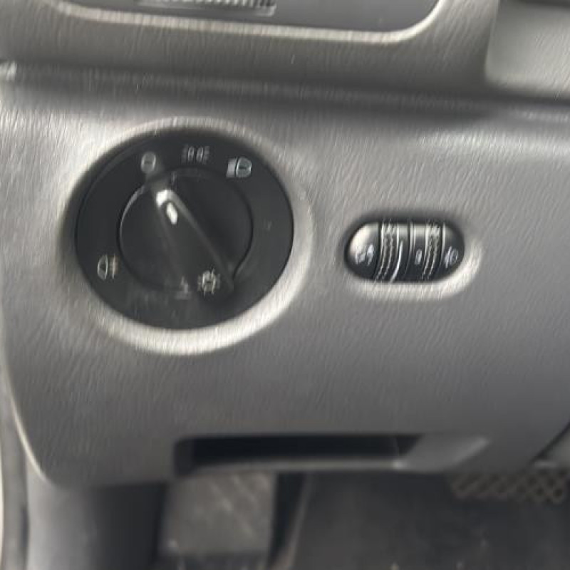 Leve vitre electrique avant gauche VOLKSWAGEN PASSAT 4 Photo n°15