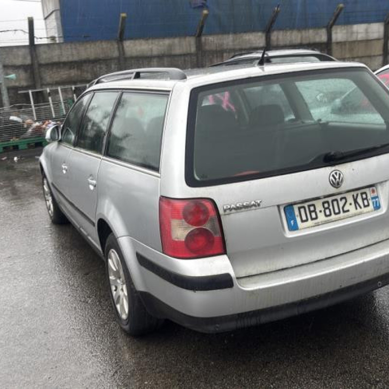 Serrure avant gauche VOLKSWAGEN PASSAT 4 Photo n°7