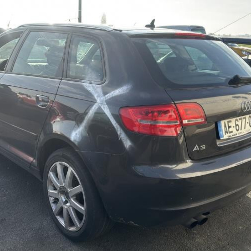 Boitier filtre a air AUDI A3 2 Photo n°7