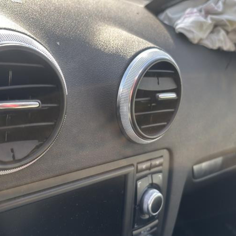 Boitier filtre a air AUDI A3 2 Photo n°16