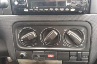 Bouton de coffre VOLKSWAGEN GOLF 4