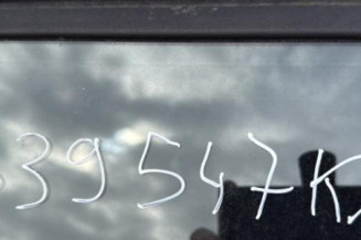 Pivot de moyeu avant gauche VOLKSWAGEN PASSAT 4