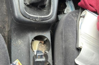 Pivot de moyeu avant gauche VOLKSWAGEN PASSAT 4